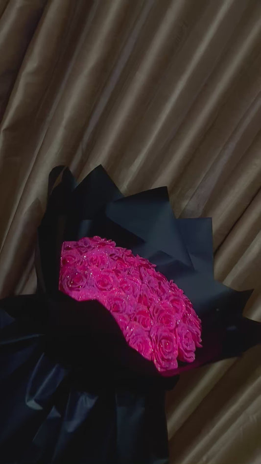 30 Pink Glitter Roses